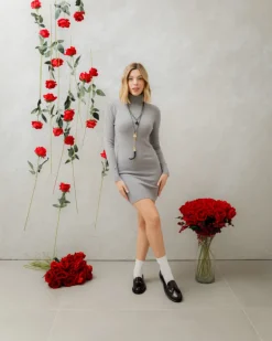 Abito in maglia corto con collo alto – 5109