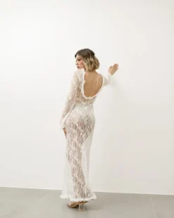 Abito lungo in pizzo bianco – HY1069b