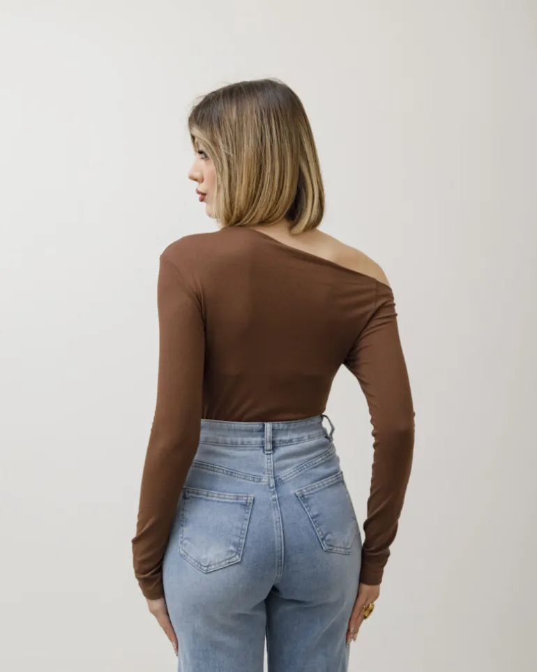 Maglia in cotone con scollo asimmetrico – 14718