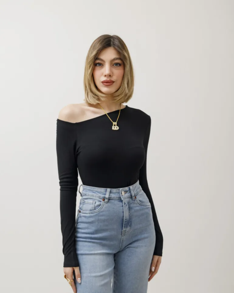 Maglia in cotone con scollo asimmetrico – 14718