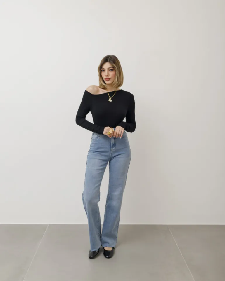 Maglia in cotone con scollo asimmetrico – 14718