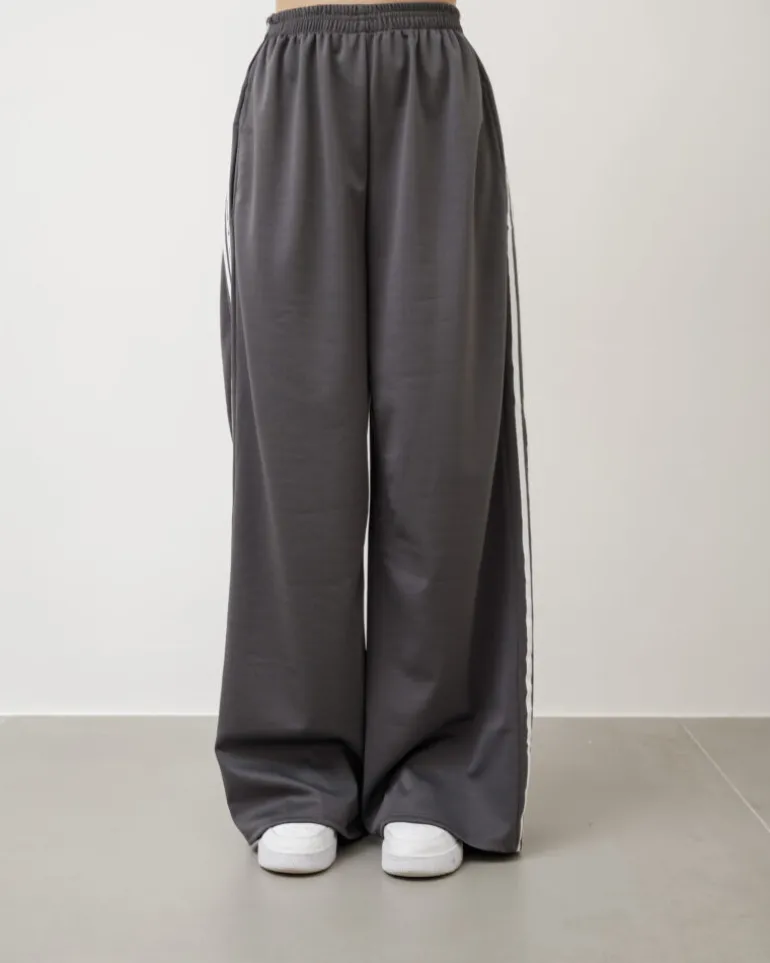 Pantaloni jogger con riga laterale – 6865