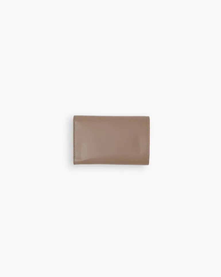 Portafoglio in pelle medio con patta taupe – LOVING BAGS
